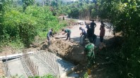 Gotong Royong Tak Kenal Terik, Satgas TMMD Kodim 0102/Pidie Kebut Pembangunan Box Culvert Jalan Pertanian