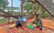 Hari keempat TMMD Ke-129 Kodim 0313/KPR Pembangunan Rumah Asmawati Tembus 25 Persen