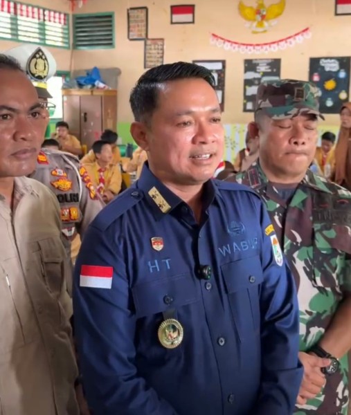 Wakil Bupati Launching Dapur SPPG Yayasan Harapan Bunda di SMPN 1 Pangkalan Kerinci