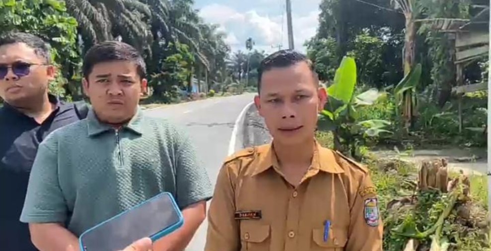 PT. Arara Abadi Bangun 4 KM Jalan Aspal Tipe A Program CSR