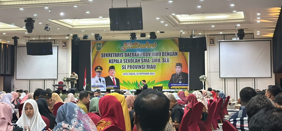 SF Hariyanto Janji Naikkan Tunjangan Kepsek SMA/SMK se-Riau