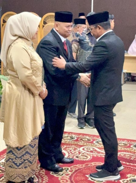 Bupati Pelalawan H Zukri Tegaskan Profesionalisme Saat Lantik Dirut Perumda Tuah Sekata