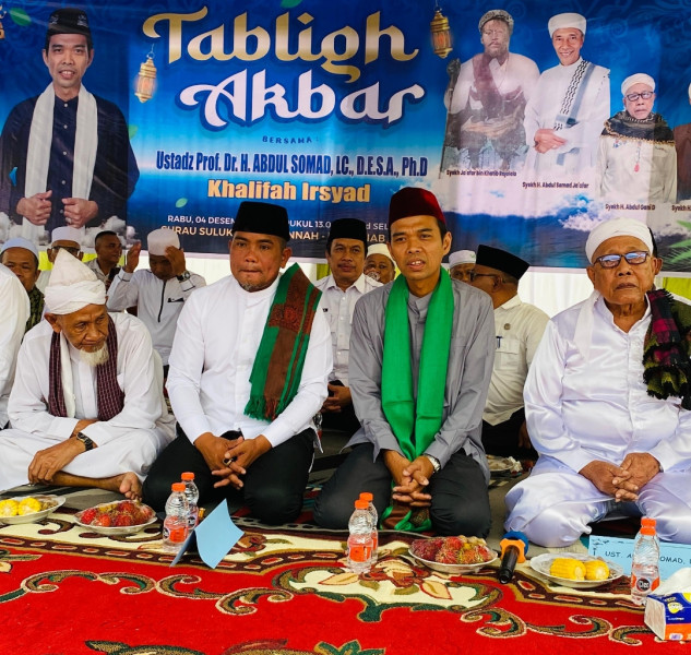 Dihadiri Ustadz Abdul Somad, Bupati Zukri Buka Khalwat Suluk di Desa Kiyab Jaya