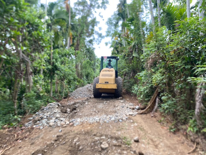 Jalan Pertanian 2,2 Kilometer Terus Digenjot, Alat Berat Beroperasi Maksimal di Lokasi TMMD