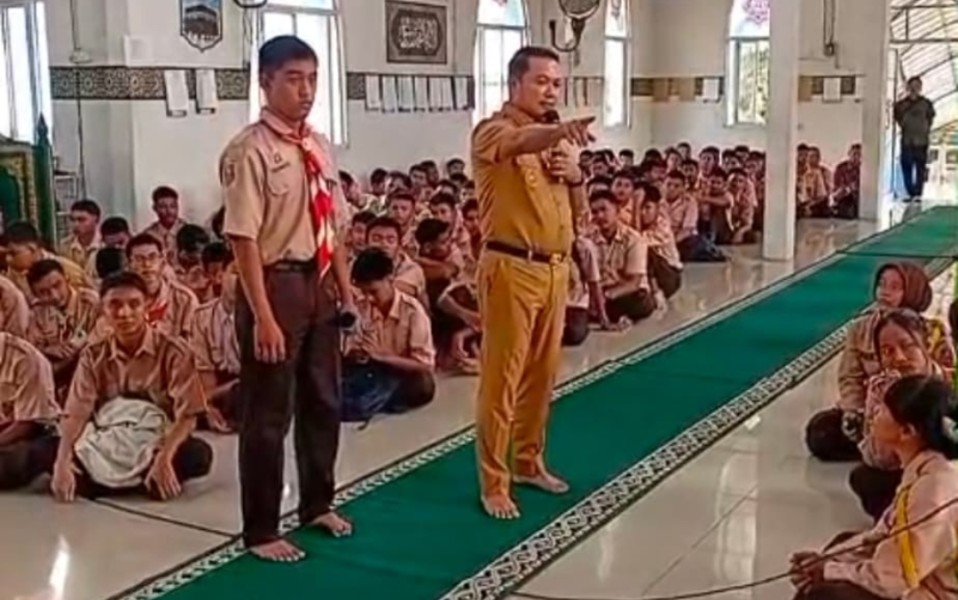 Wabup Dorong Siswa SMKN 1 Pangkalan Kerinci Pengusaha Muda