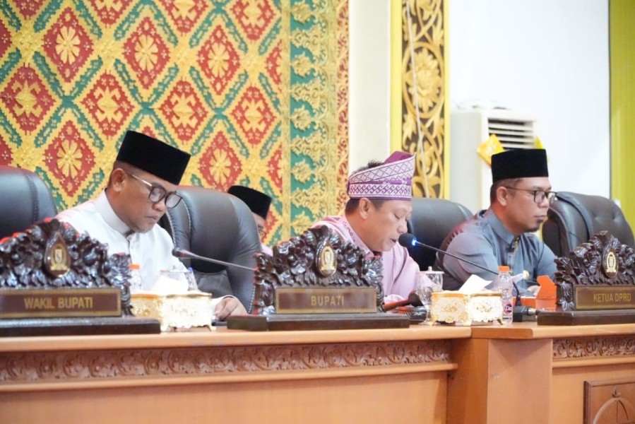 Ketua DPRD Pelalawan Pimpin Sidang Paripurna Penandatanganan Nota Kesepakatan KUA dan PPAS Perubahan APBD Tahun 2025