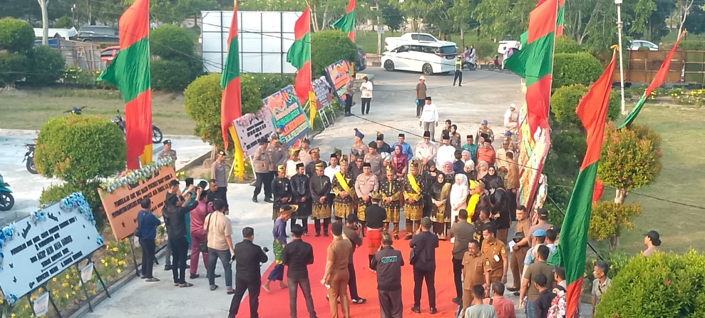 H. Bistamam Sambut Kunjungan Kapolres Rohil Baru di Kantor Bupati