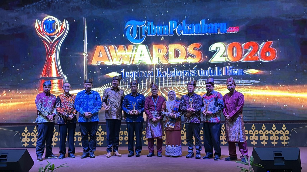 Bupati Pelalawan  raih Penghargaan Tribun Award 2026 Inspirasi Kolaborasi Peduli Anak Yatim