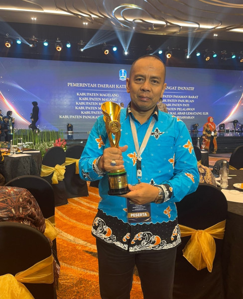 Pemkab Pelalawan terima Penghargaan IGA 2024 sebagai Kabupaten Sangat Inovatif.