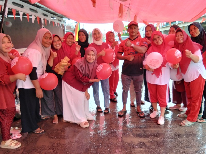 4. Anak-anak hingga Orang Tua Antusias Ikuti Lomba HUT RI di Perumahan Griya Rumah Kita