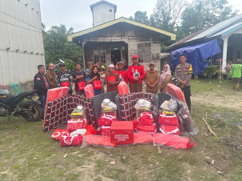 Bupati Pelalawan Instruksikan Diskessos Beri Bantuan ke Korban Abrasi di Desa Ransang