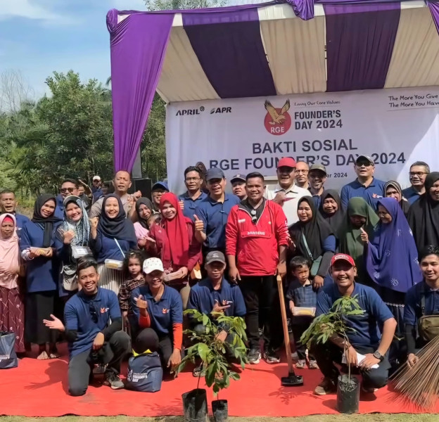 Bupati Zukri Hadiri Founders Day RGE di Delik Pelalawan